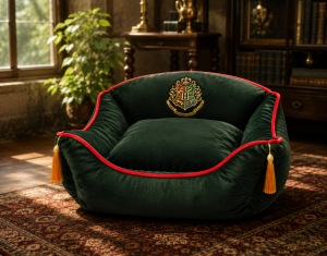 Harry Potter Hogwarts Crest Luxury Velvet Pet Bed 4 Harry Potter Hogwarts Crest Luxury Velvet Pet Bed
